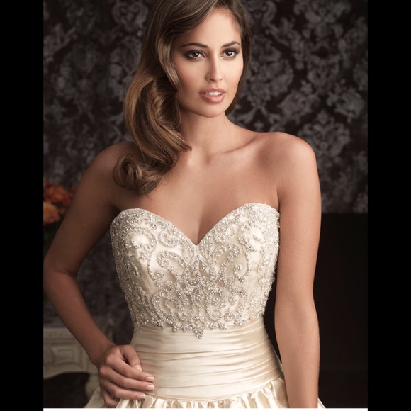 Allure counter wedding dress 💑👗👗👗 - Picture 3 of 8